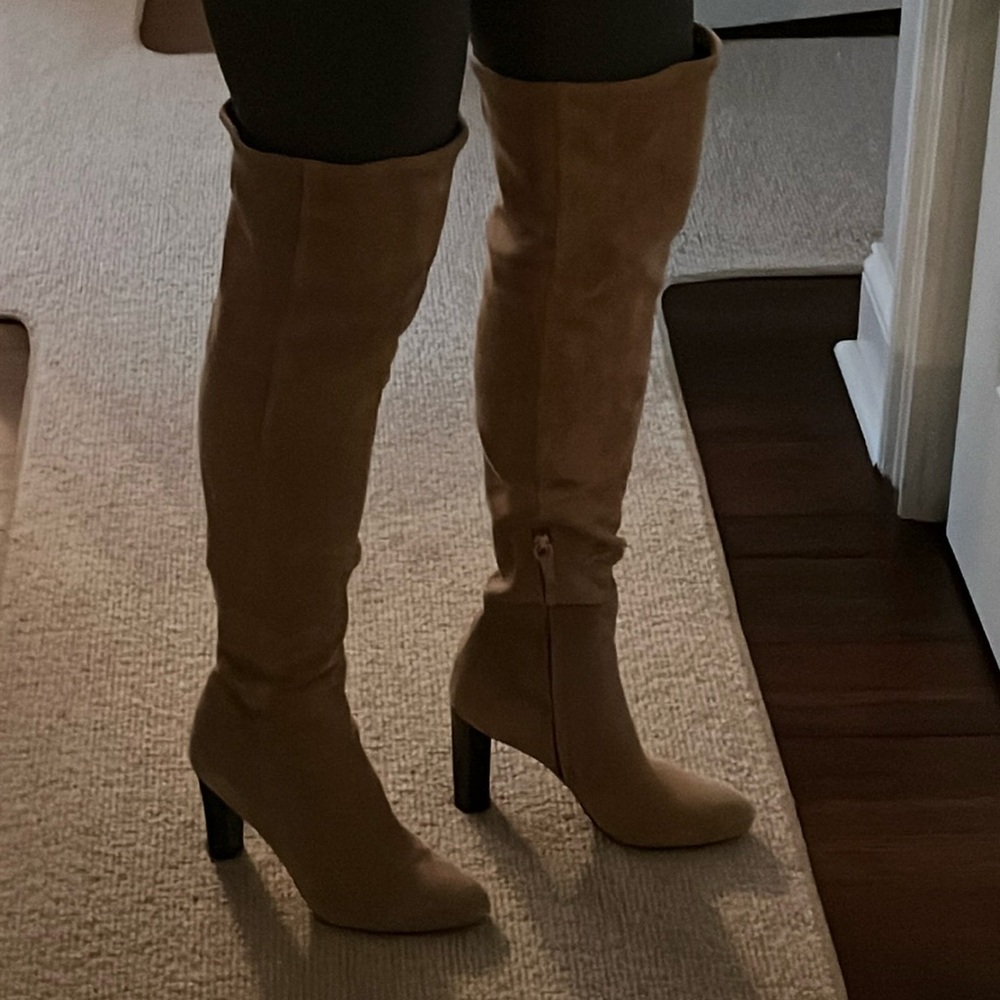 Suede boots